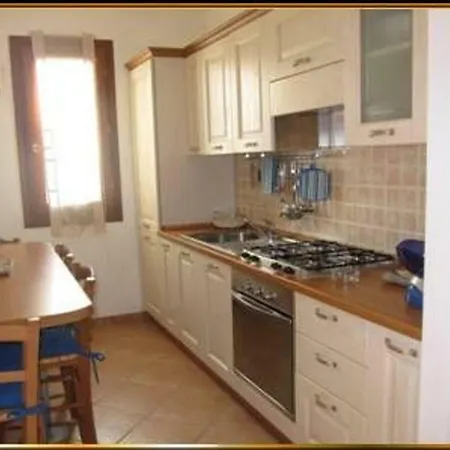 Holiday home Casetta Dei Pini Tanaunella